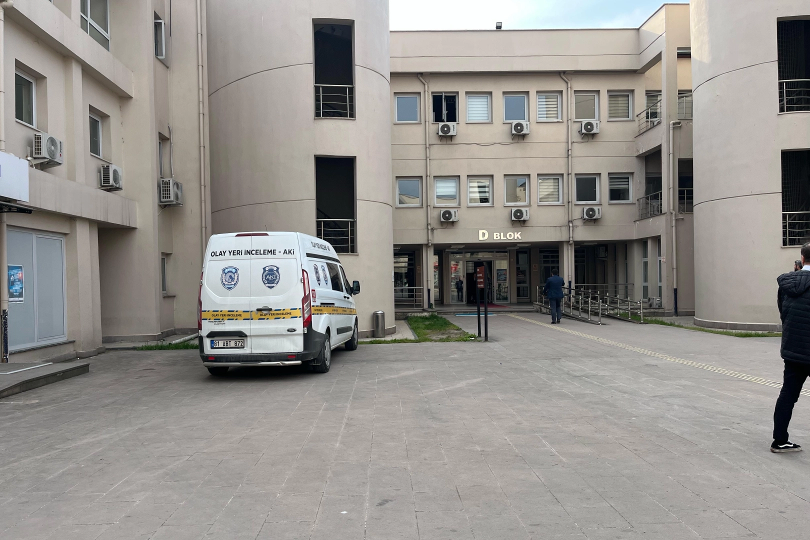 Düzce Valiliği'nde İntihar Olayı
