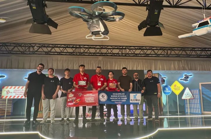 Kapsül, TEKNOFEST'ten İki Ödülle Döndü
