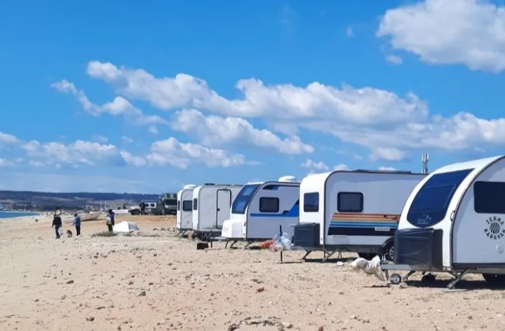 Mecidiye Sahili'nde Karavan Akını: Düzensizlik Korkusu
