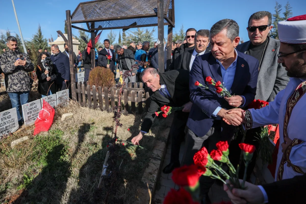 Özgür Özel’den Adıyaman’da 6 Şubat Depremleri Anması