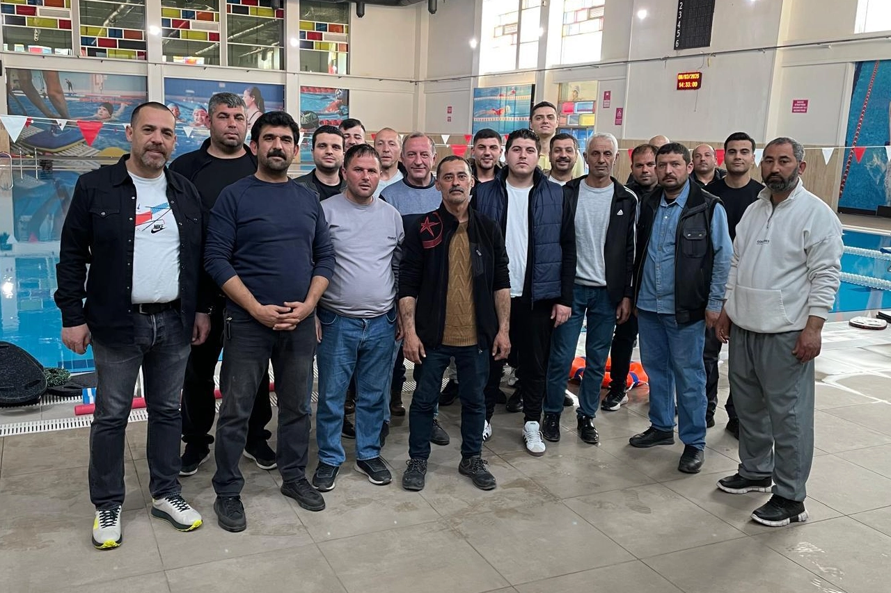 Manisa'da Havuz Personeline Hijyen Eğitimi
