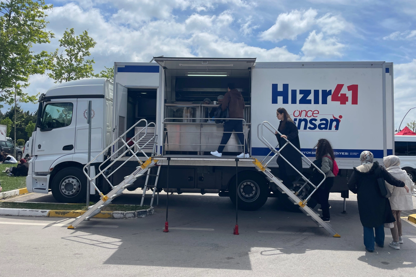 Hızır 41, Kariyer Fuarı'nda Afet Hazırlığını Tanıttı
