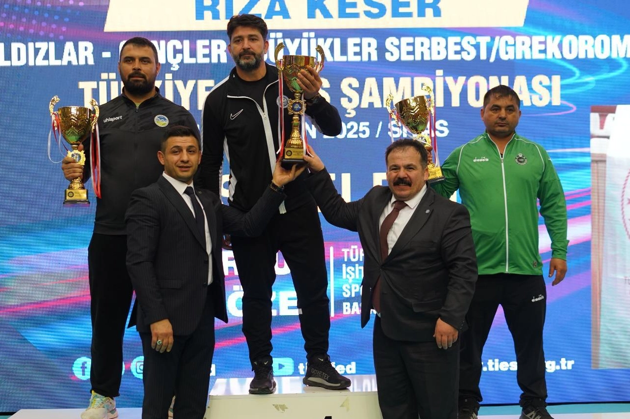 Keçiören İşitme Engelli Güreşçileri Şampiyon!
