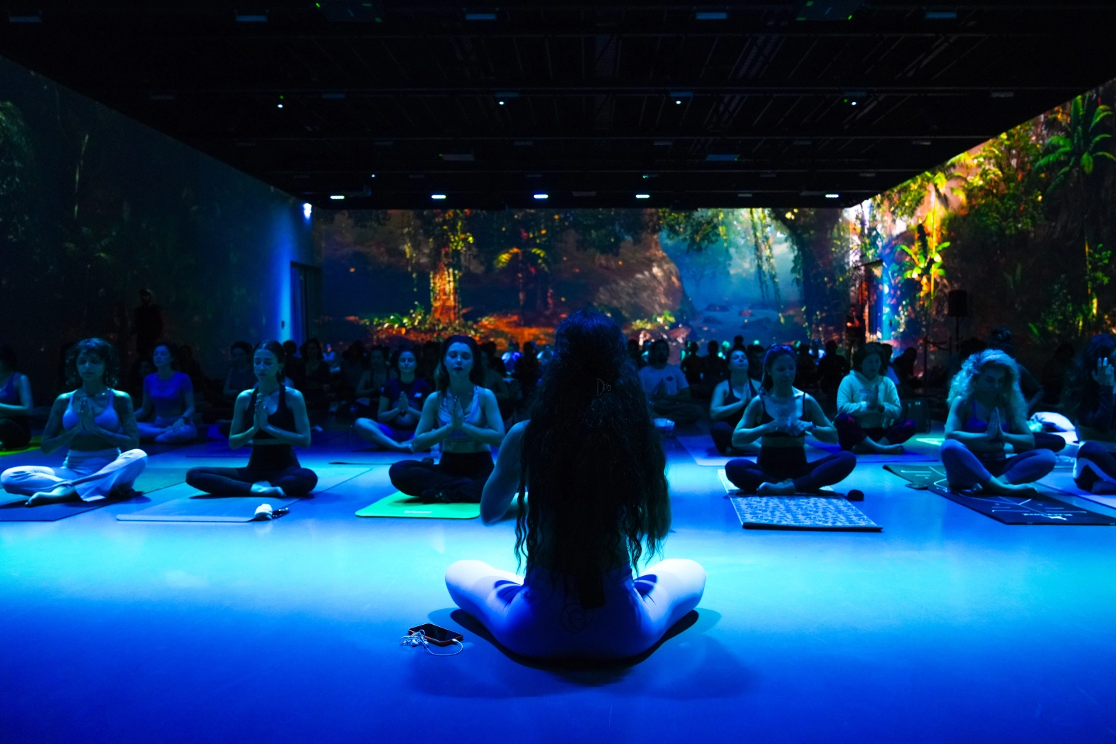İstanbul'da Dijital Yoga Deneyimi Başlıyor
