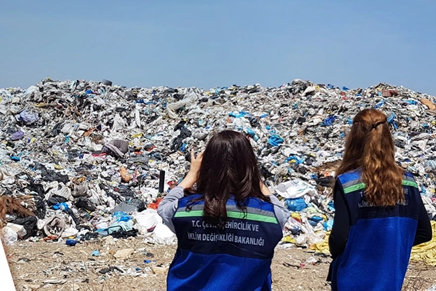 İzmir Büyükşehir'e 3,7 Milyon TL Çevre Cezası
