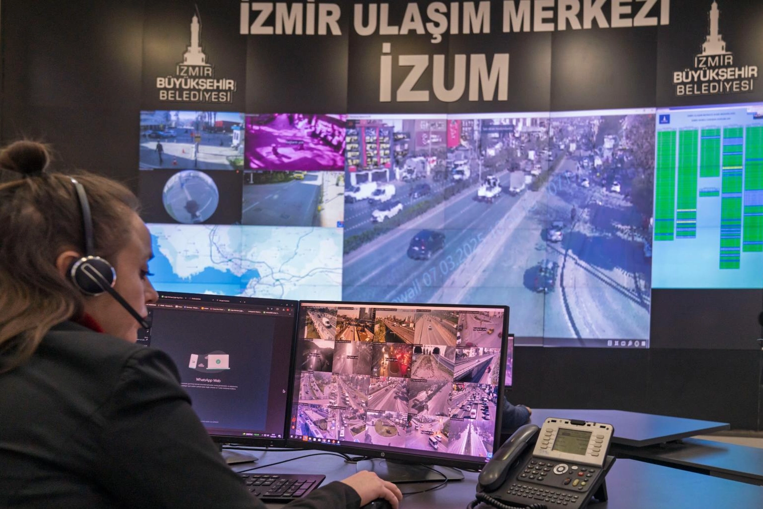 İzmir'de Akıllı Kavşaklar Trafiği Akıcı Hale Getiriyor
