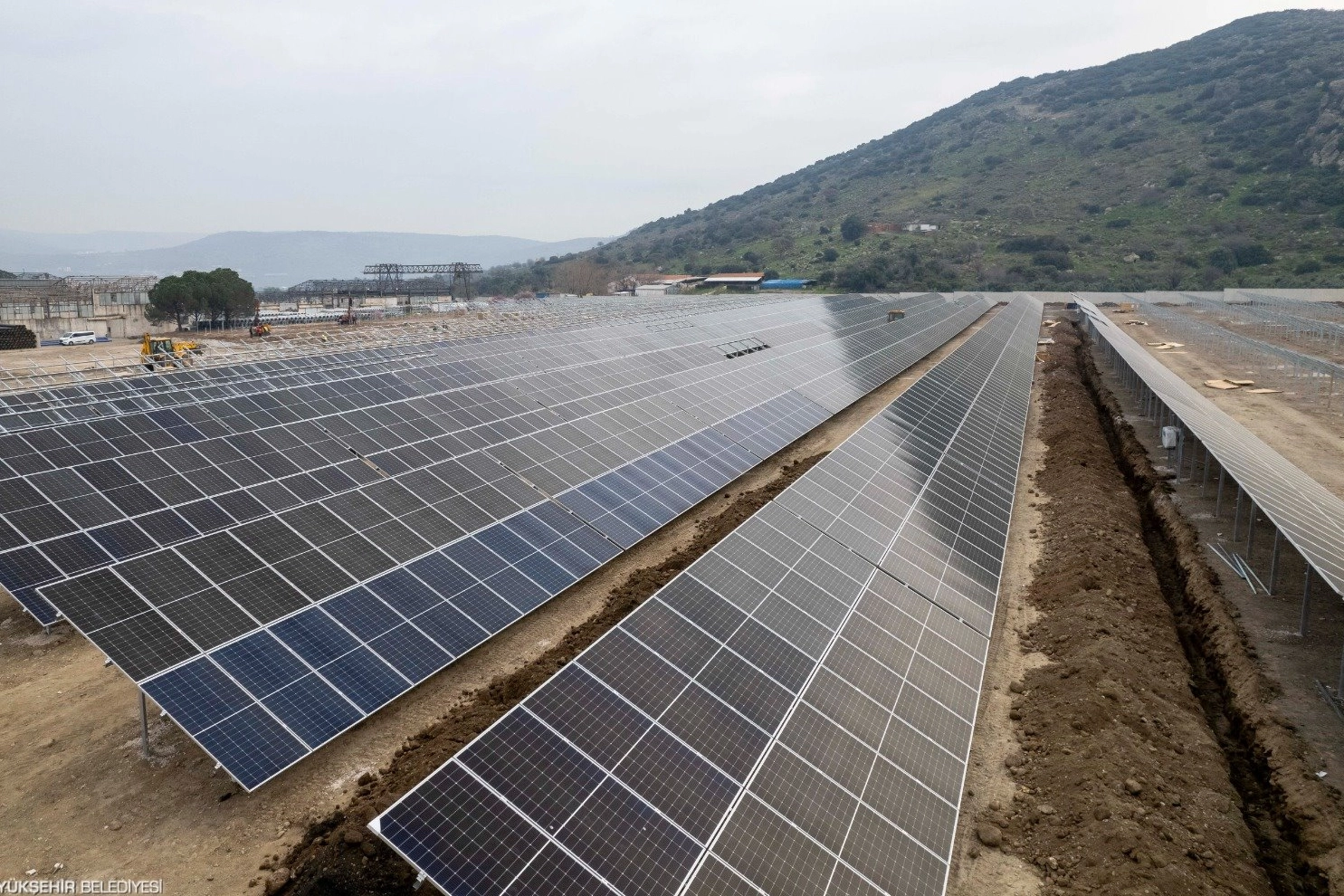 İzmir'de Yenilenebilir Enerji Yatırımlarına Yeni Düzenleme
