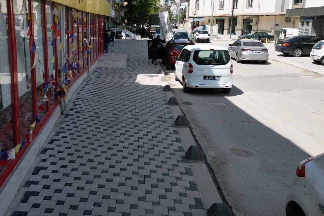 İzmit'te Şehit Kazım Caddesi'ne Yeni Yüz
