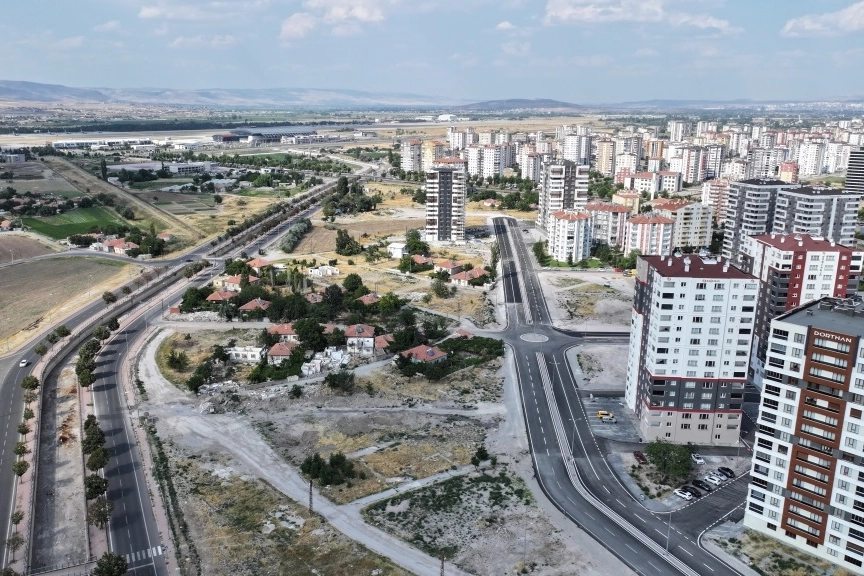 Kayseri Kocasinan 8 yılda bin 85 kilometre yol yaptı