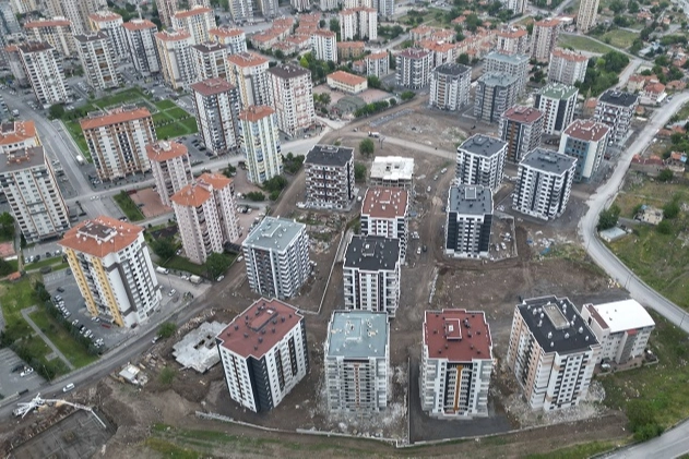 Melikgazi'de 340 Yeni Konutun Sahipleriyle Buluşması

