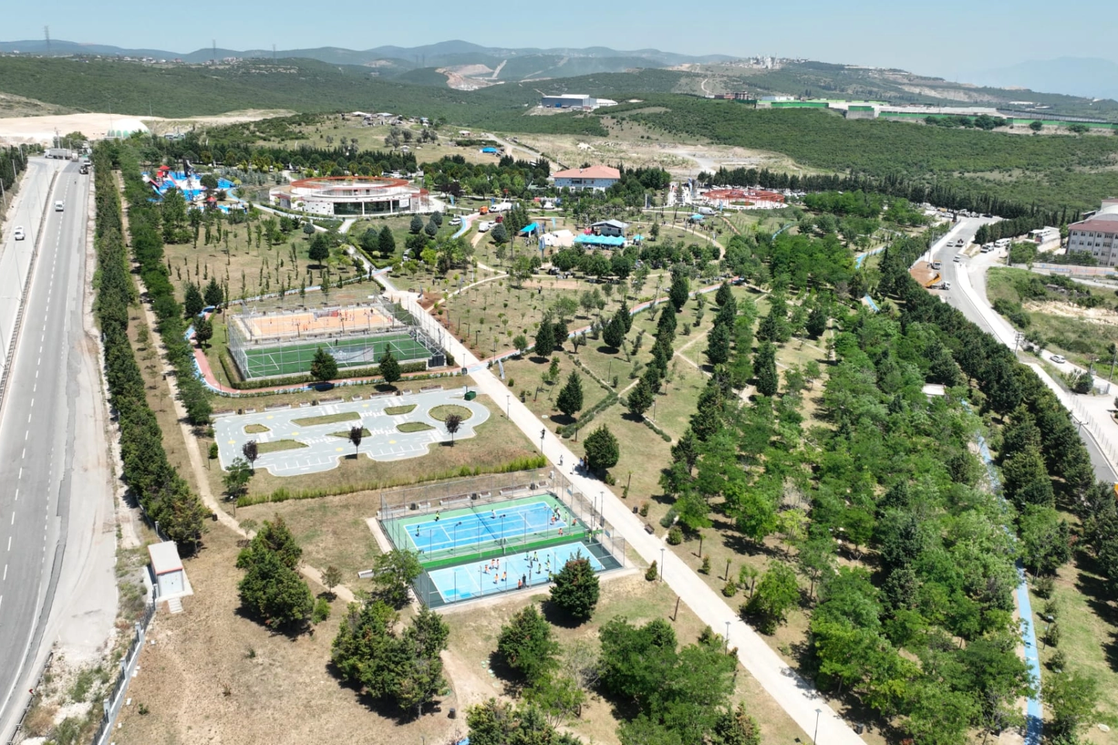 Dilovası'na Yeni Millet Bahçesi Açıldı
