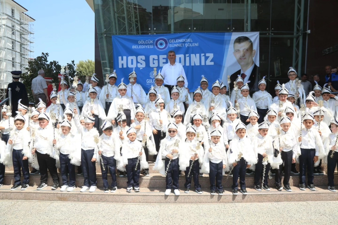 Gölcük'te 83 Çocuğun Sünnet Şöleni
