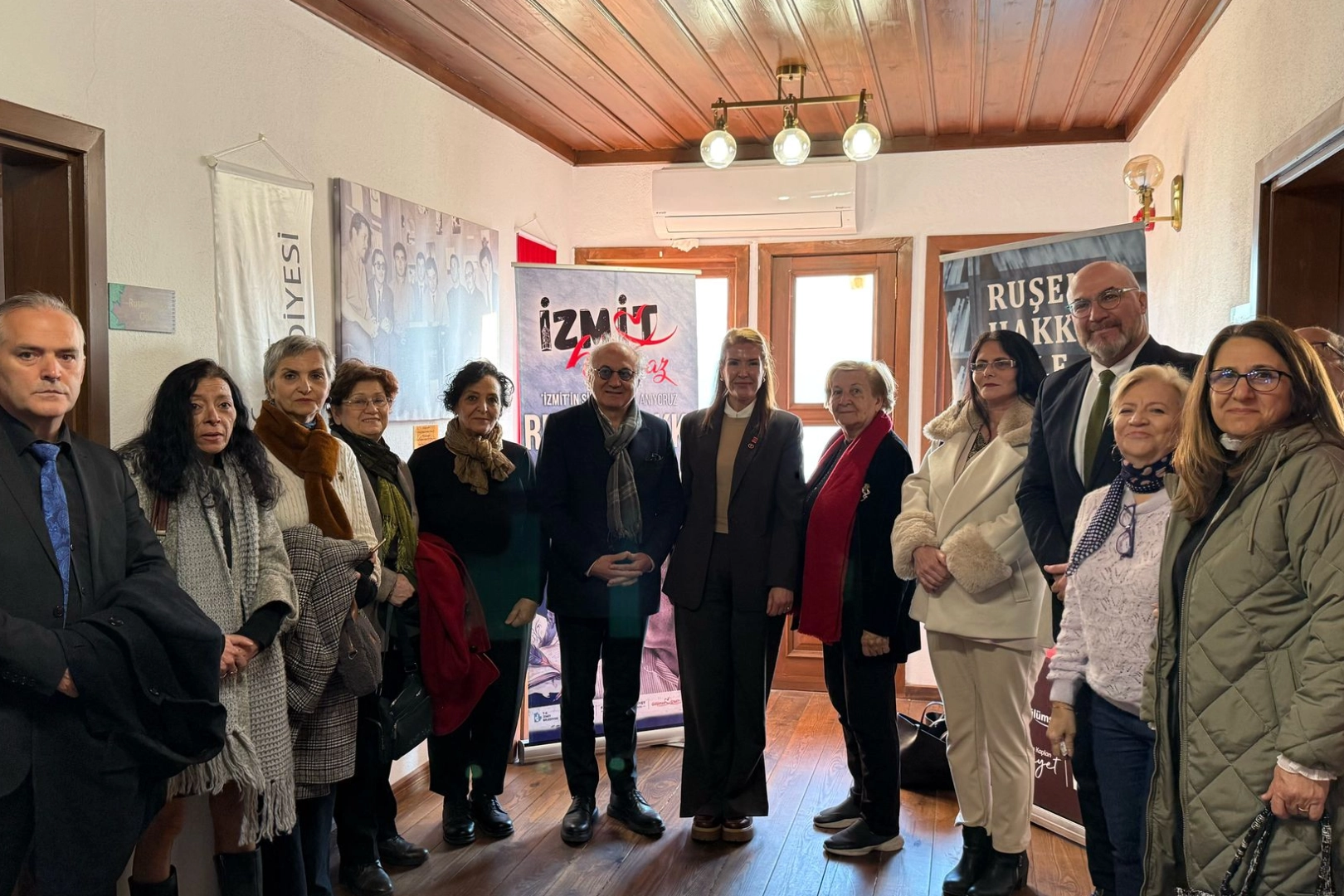 İzmit'te Ruşen Hakkı Anıldı

