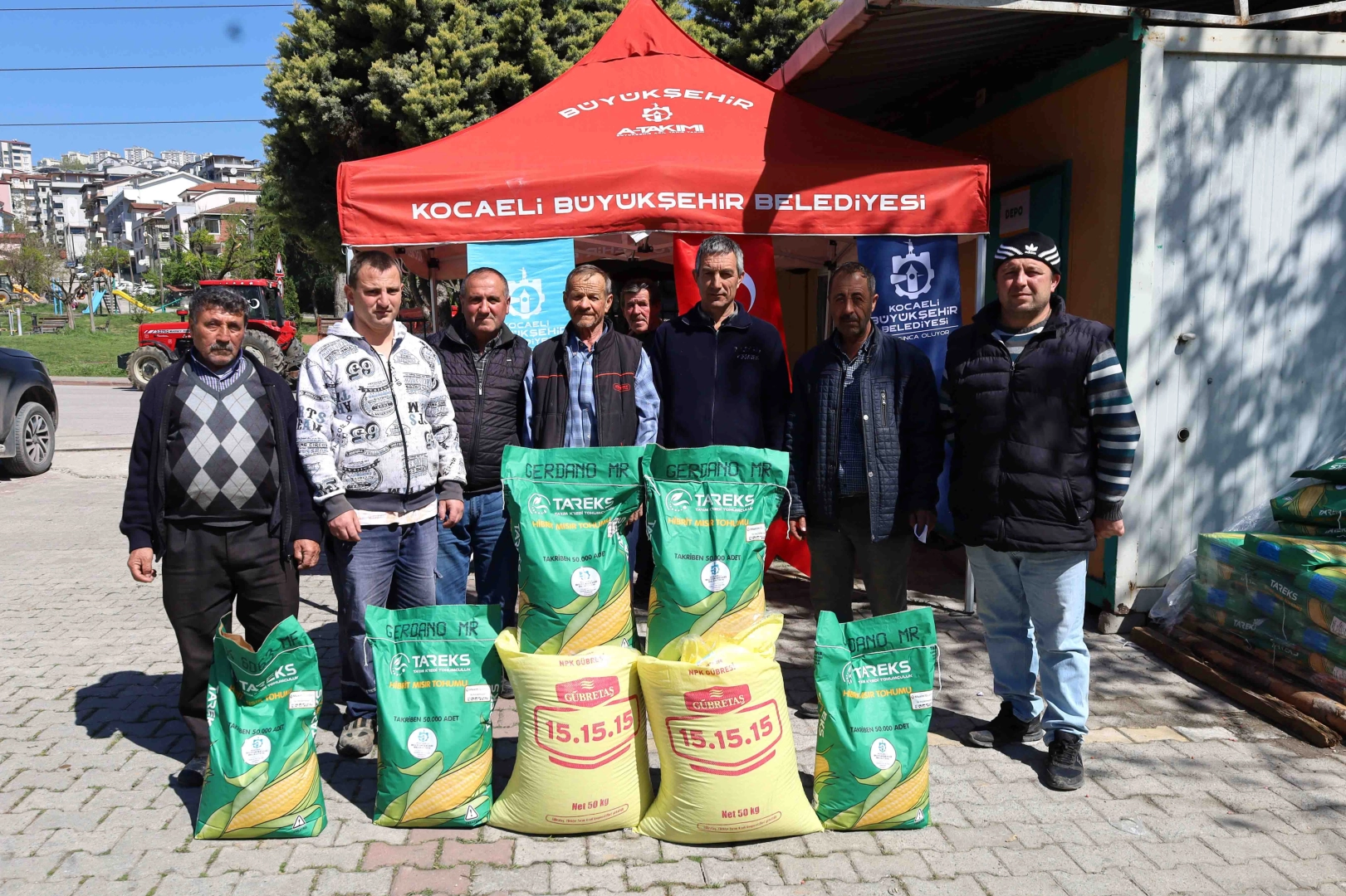 Kocaeli'de Çiftçilere Tohum ve Gübre Desteği

