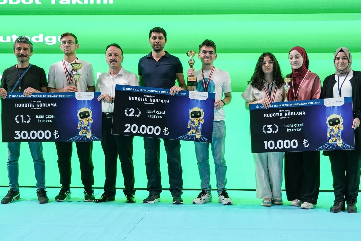 KODELİG'25 Robotik Yarışması'nda Ödüller Sahiplerini Buldu
