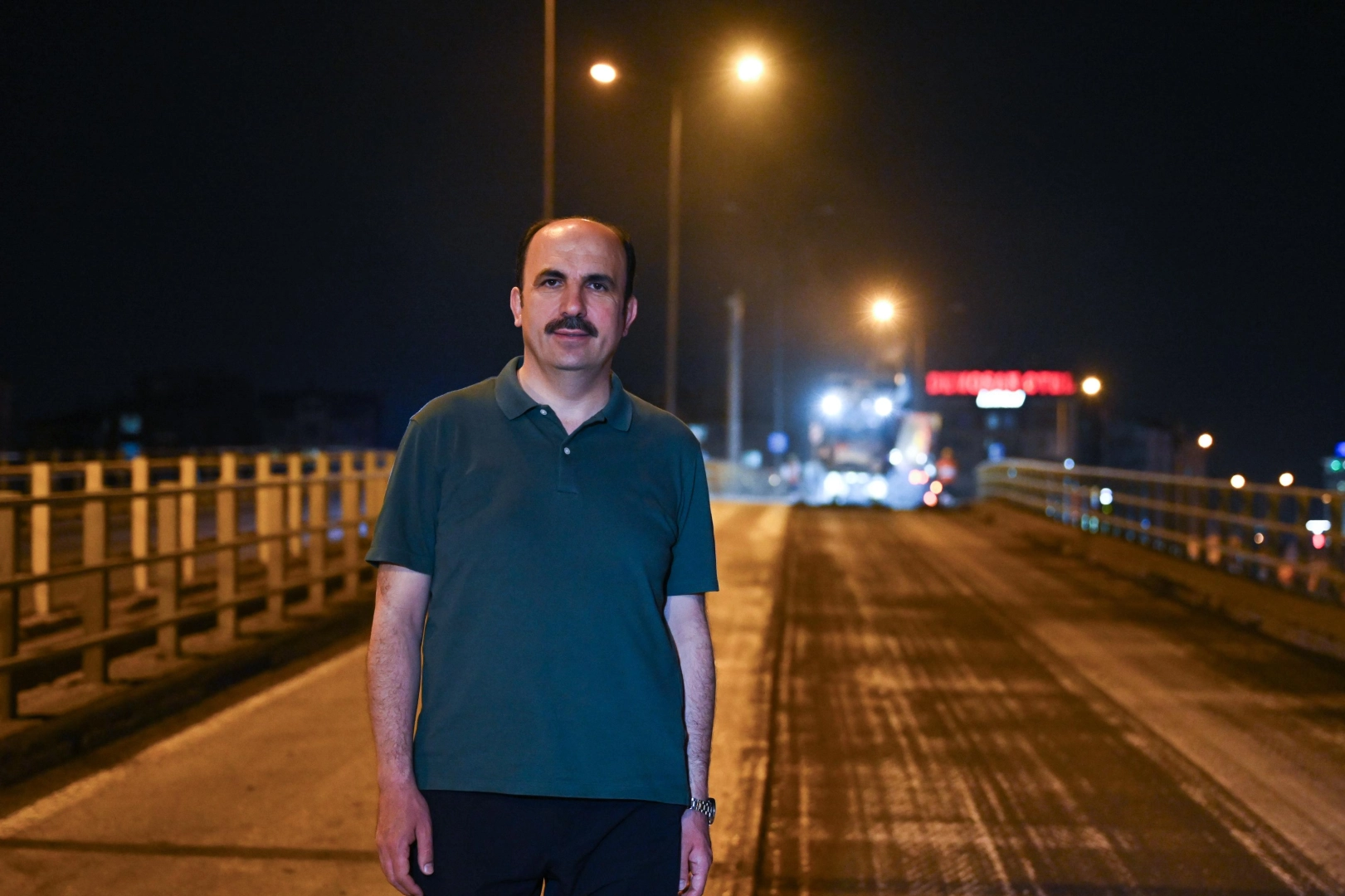 Konya'da Gece Asfalt Çalışması İncelendi
