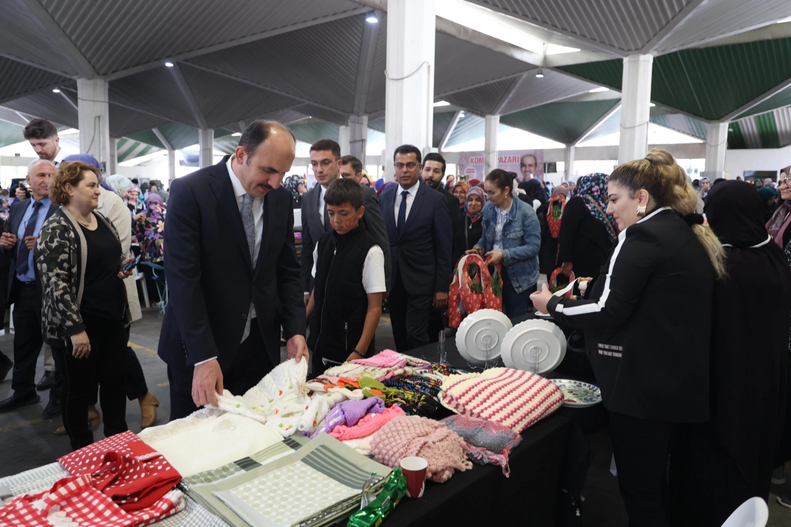 KOMEK Pazarı'nda Anneler Günü şenliği
