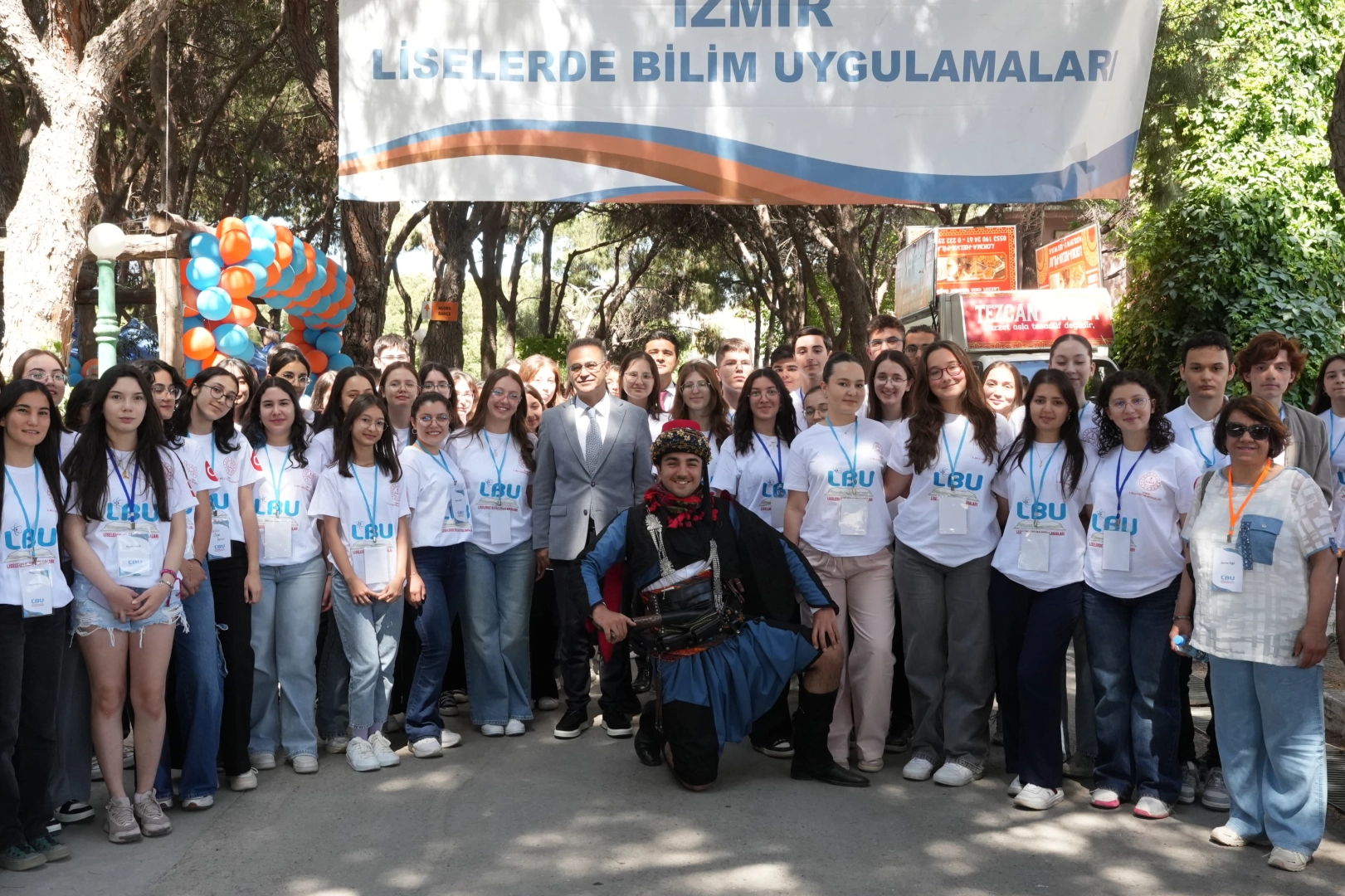İzmir'de Liseler Arası Bilim Projeleri Sergilendi
