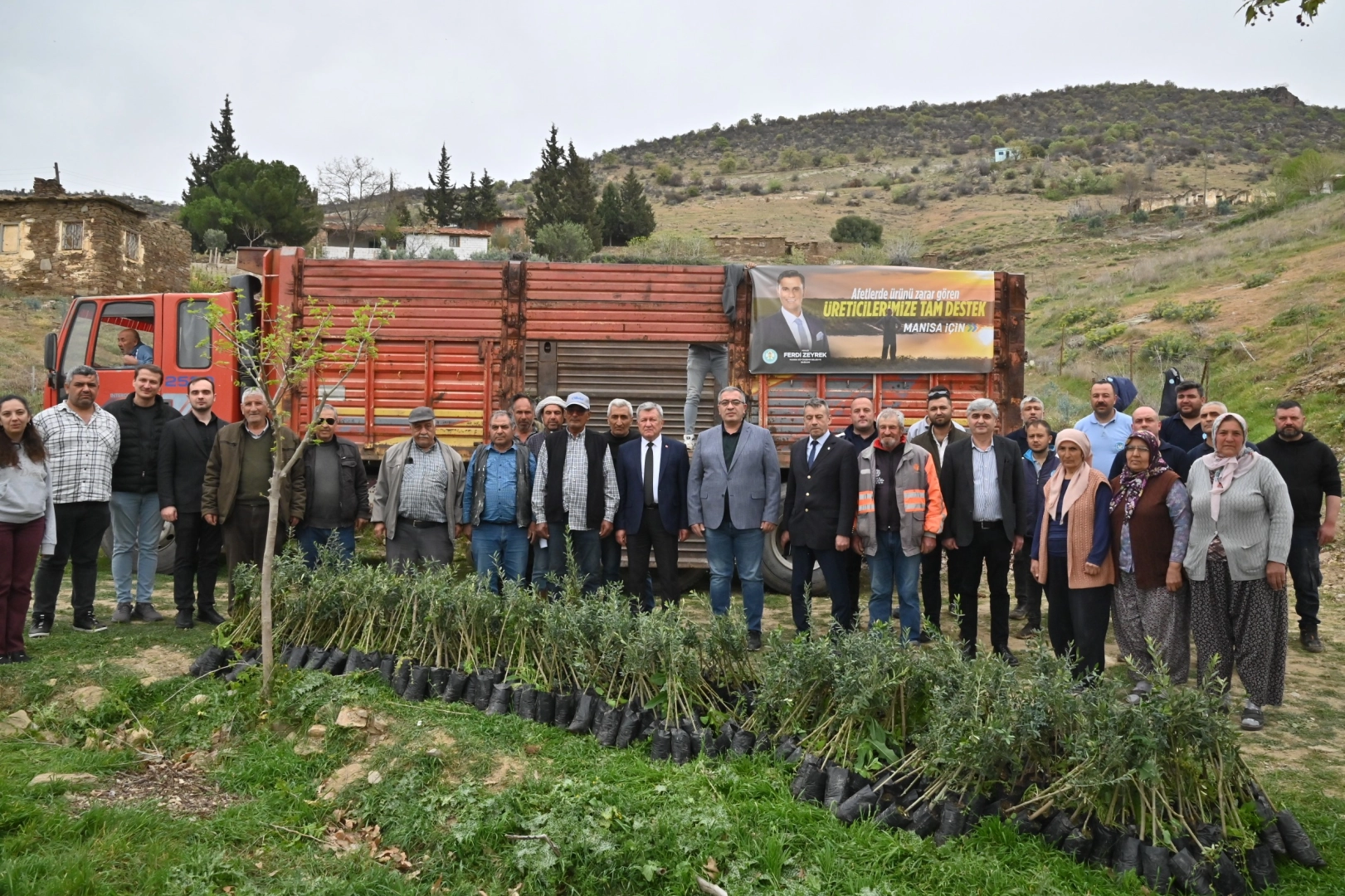 Manisa'da Yangın Mağdurlarına 66 Bin Fidan Desteği
