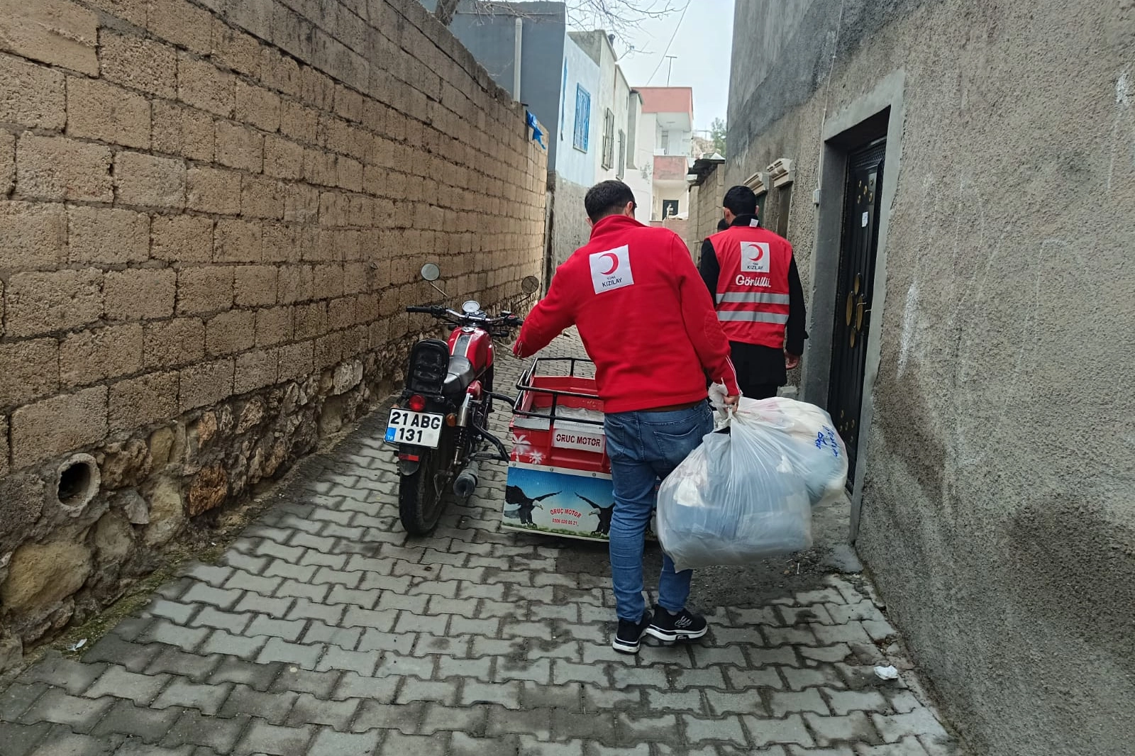 Mardin Kızılay'dan 420 Aileye Bayramlık Yardımı
