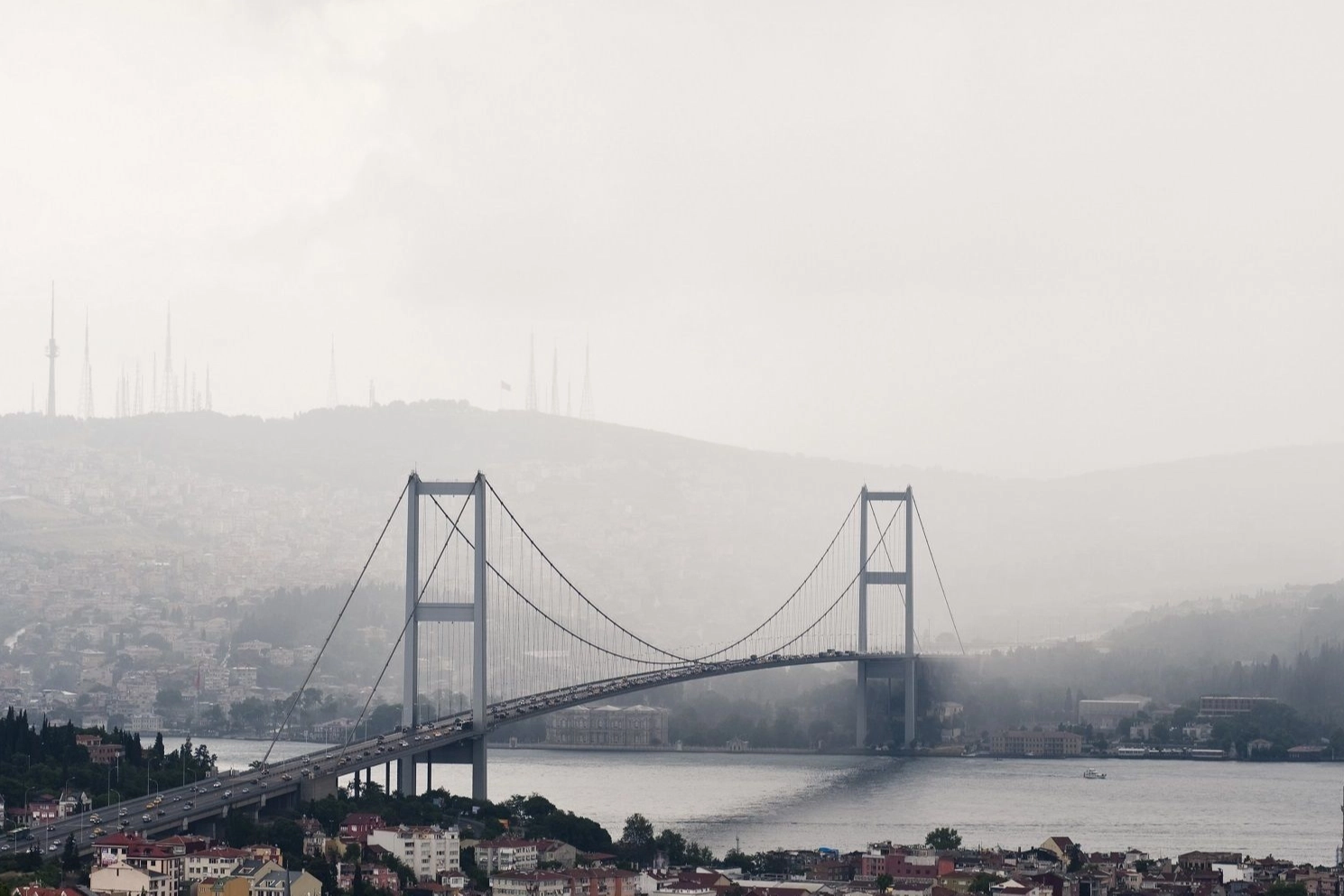 Geniş Bölgelere Yağış ve Fırtına Uyarısı

