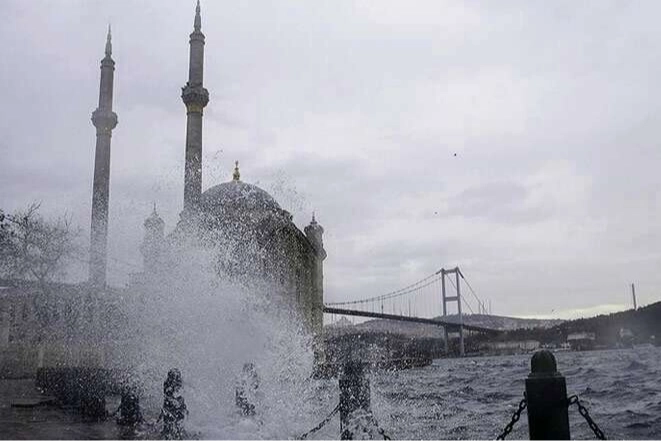 Marmara'ya Fırtına Uyarısı: Tedbirli Olun
