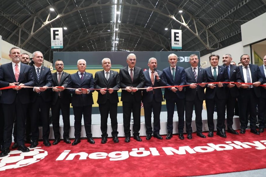 İnegöl'de 52. Uluslararası Mobilya Fuarı Başladı
