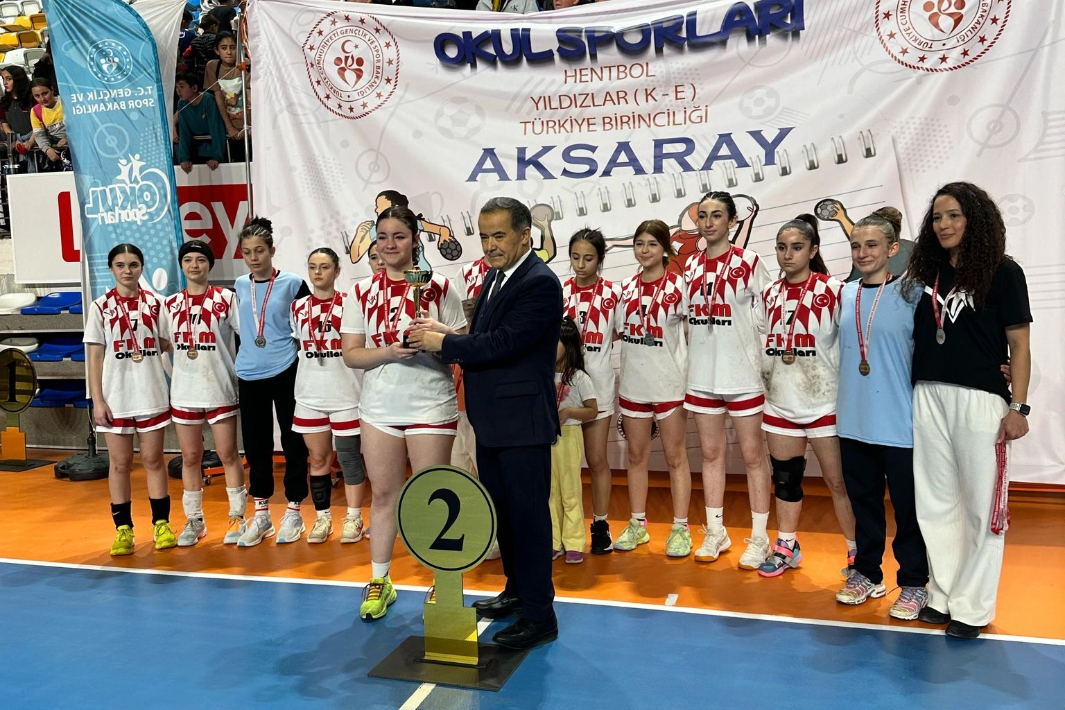 Mudanya Hentbol Takımı Türkiye İkincisi Oldu
