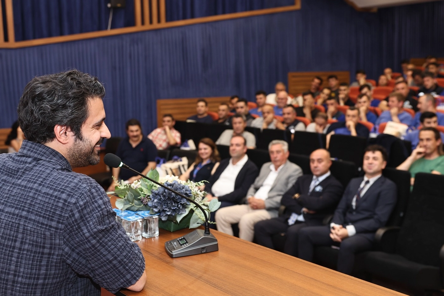 Uzunel, Marmarabirlik'te Rıfat Ilgaz'ı Anlattı
