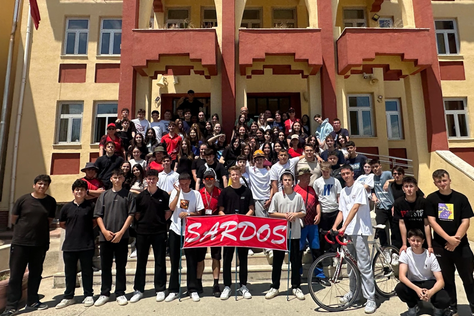 SARDOS, Keşan Öğrencileriyle Doğa ve Spor Etkinlikleri Düzenledi

