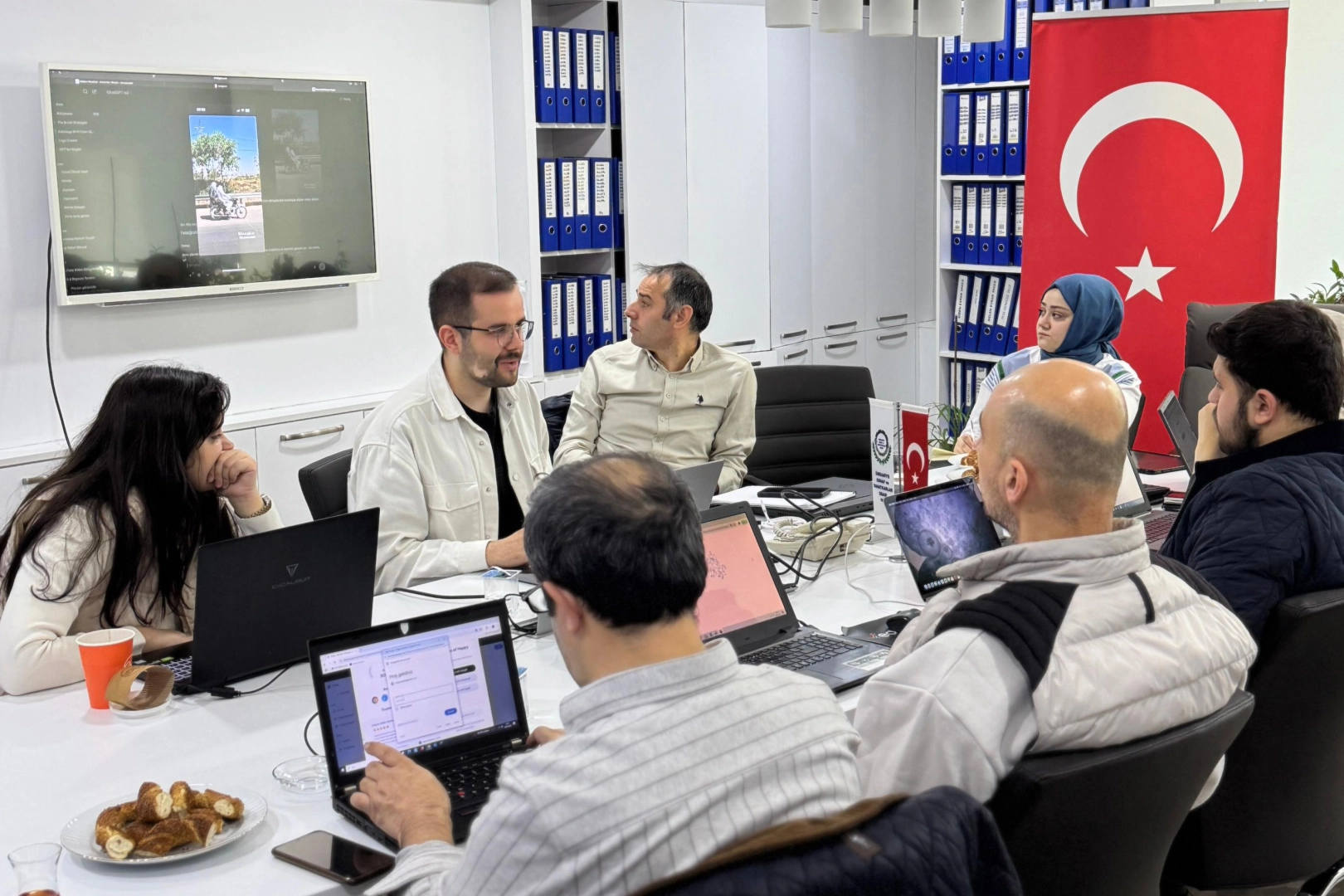Ümraniye esnafına ücretsiz yapay zeka eğitimi
