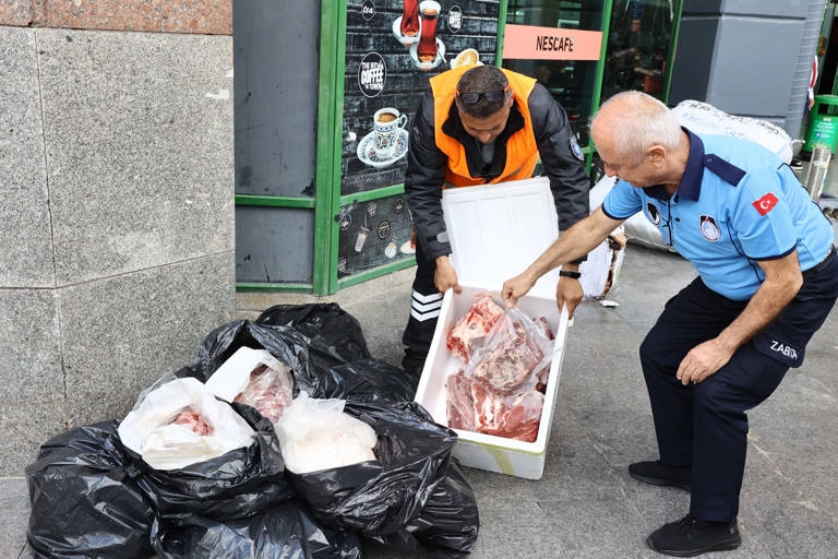 300 Kilo Usulsüz Et Ele Geçti

