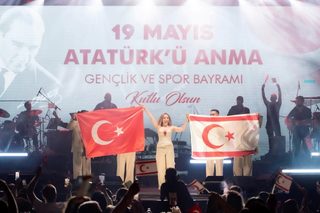 Ziynet Sali'den Kıbrıs'ta 19 Mayıs Konseri
