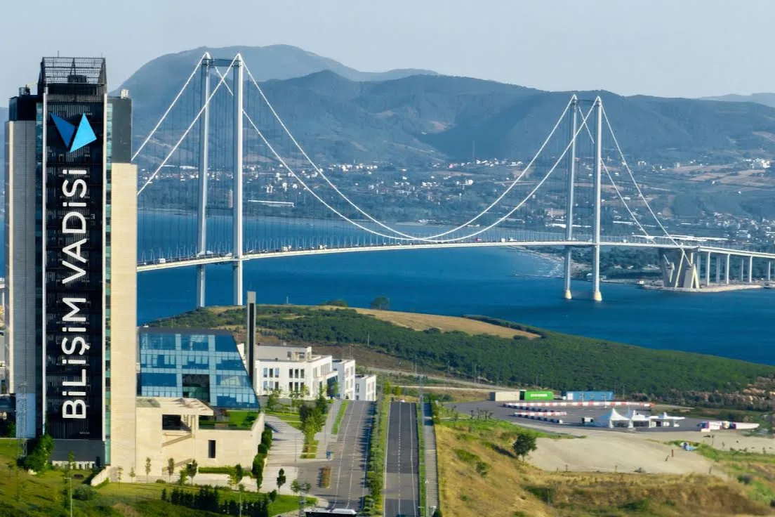 Osmangazi Köprüsü’nde Uluslararası Cumhuriyet Koşusu Heyecanı
