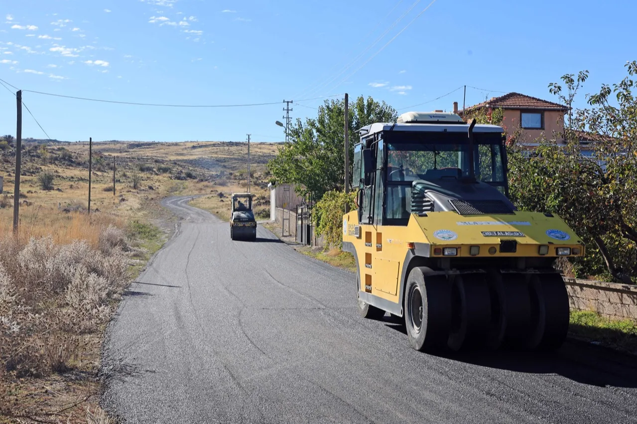 Talas’ta Kırsal Mahallelerin Yolları Yenileniyor